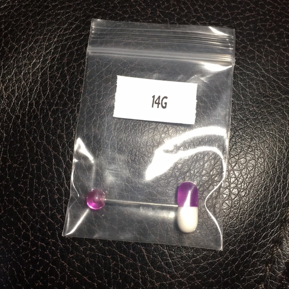 💊 Chill Pill Tongue Barbell - Picture 4 of 8